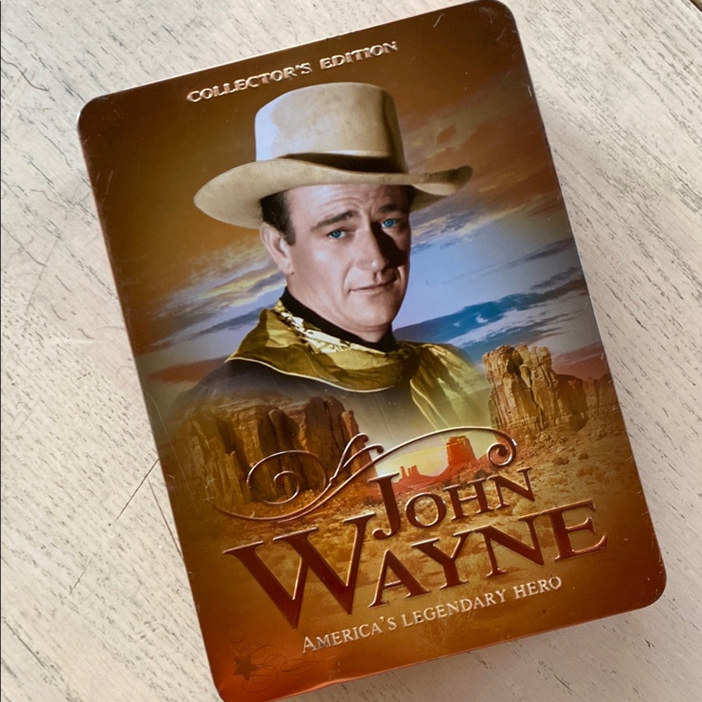 John Wayne Collector's Edition Tin. 5 dvd Back of tin lite denting/color .shown.